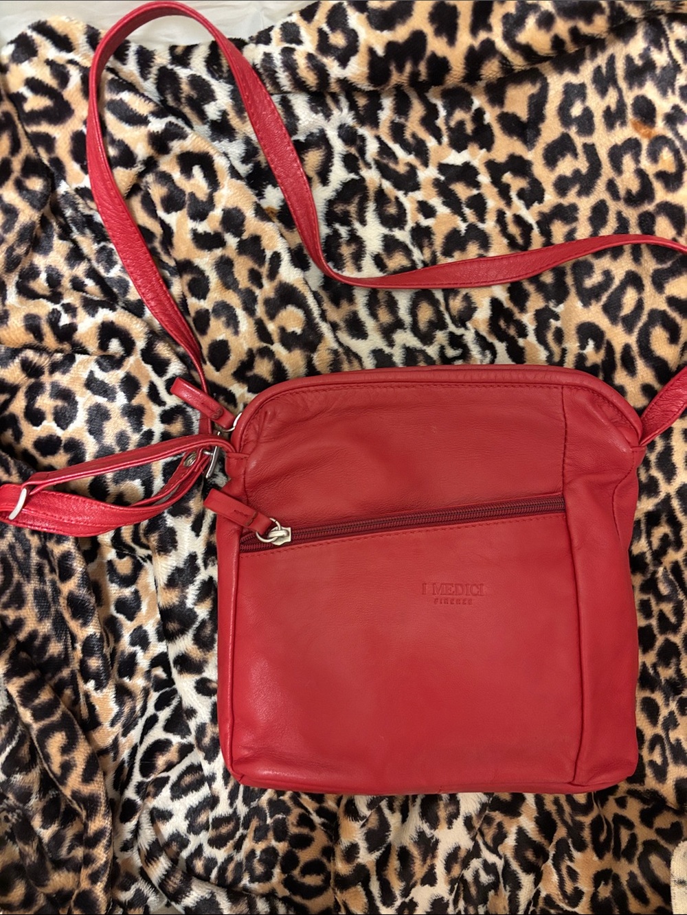 I Medici Firenze Red Leather Crossbody Bag Purse Lined Zip Closure